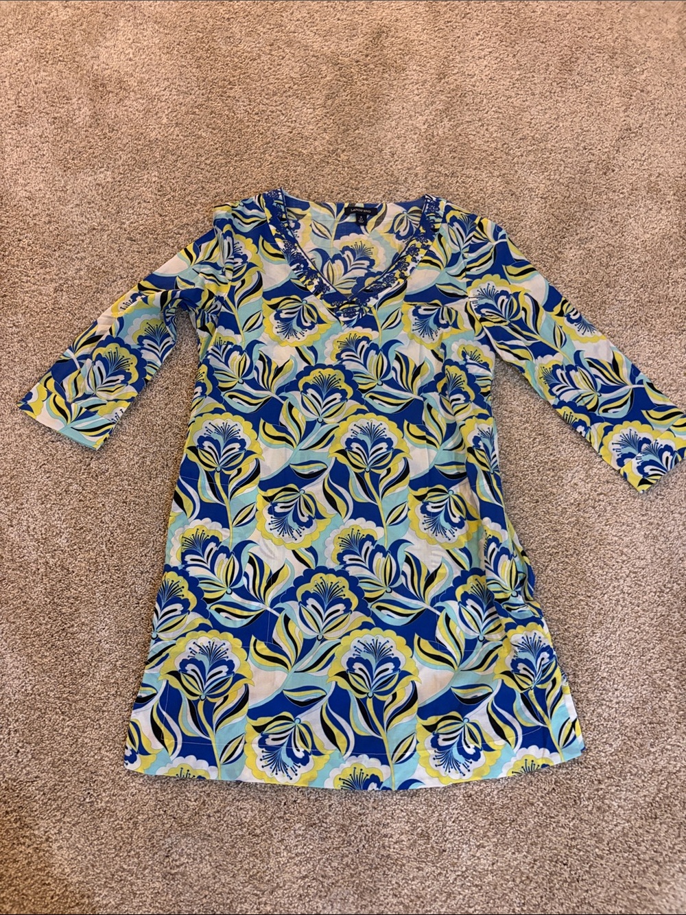 Lands' End Blue, Yellow & White Floral V-Neck beach coverup with pockets